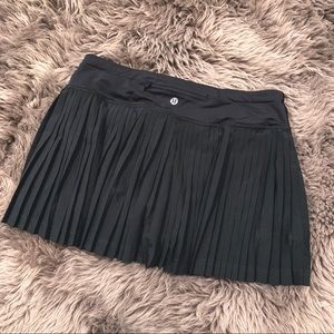 NWOT Lululemon black pleated skirt
